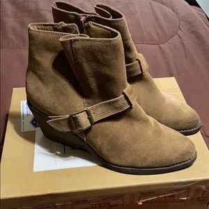 Very Volatile Brand.  NWOT!